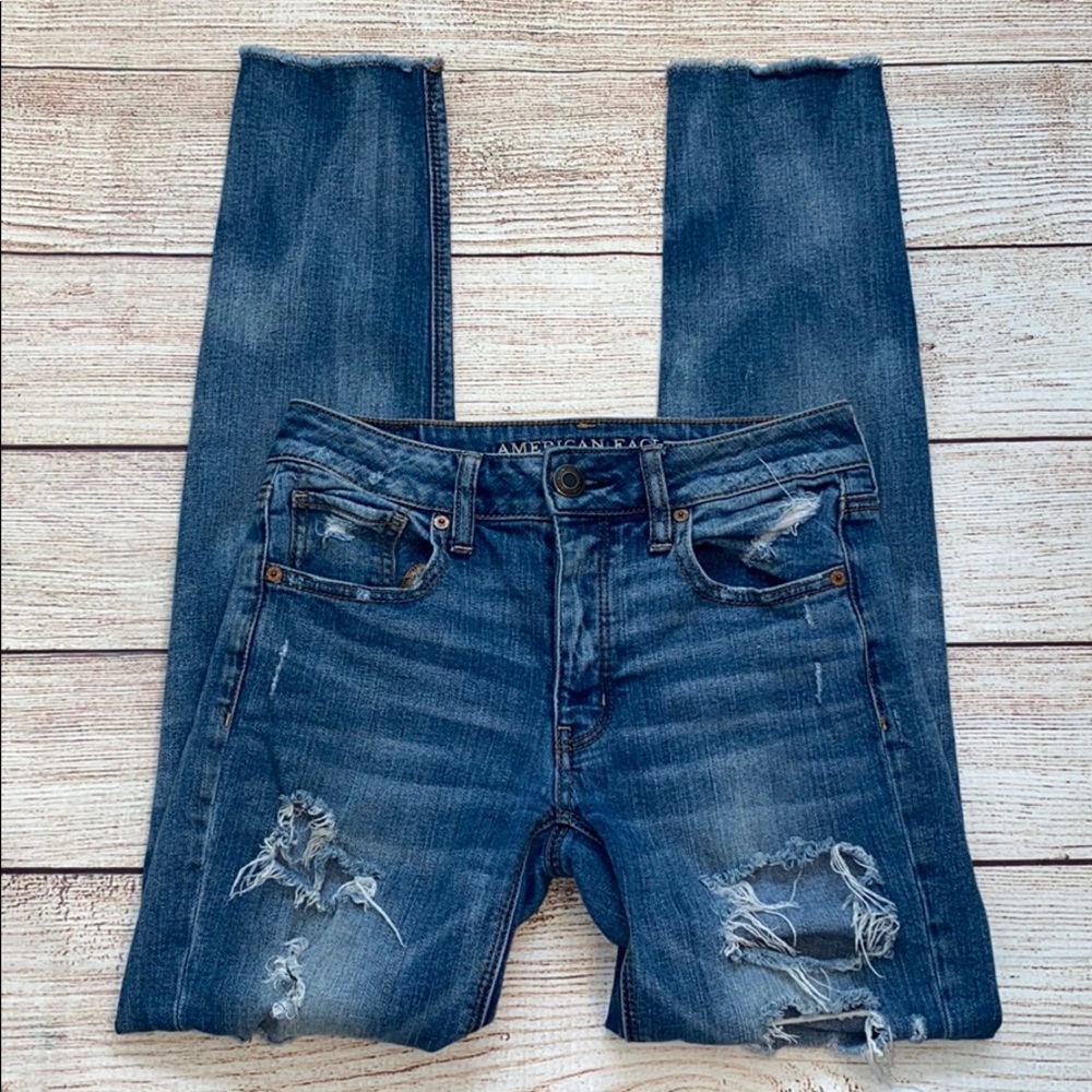 American Eagle Outfitters Distressed Tomgirl Jeans